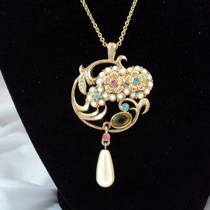 Vintage Necklace gold, pearl, crystal flowers